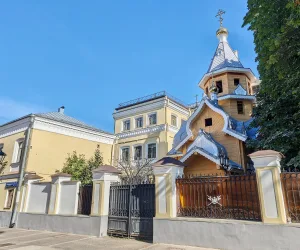 Ограда с воротами (Басманный)