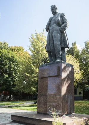 Памятник Дмитрию Прянишникову