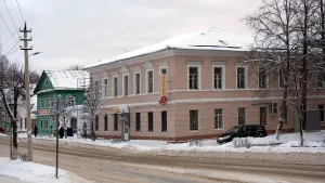 Жилой дом Кужлевой с городским клубом, впоследствии — Земская управа (Новая Ладога)