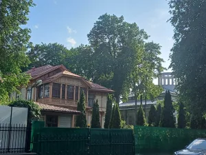 Участок парка