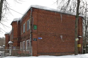 Жилой дом для служащих (Карабаново)