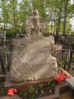 Могила Пришвина Михаила Михайловича (1873-1954), писателя (Лефортово)