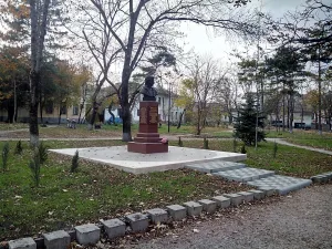 Сквер Высоцкого в Симферополе