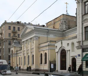 Храм Троицы Живоначальной на Грязех у Покровских ворот