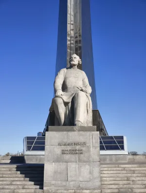 Памятник К.Э. Циолковскому (Останкинский)