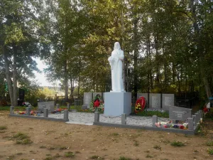 Братская могила советских воинов, погибших в борьбе с фашистами (Даймище)