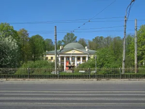 Ограда парадного двора