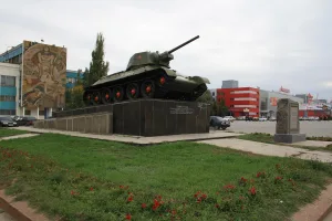 Памятная гранитная плита «Памяти героев-воинов, павших при защите Сталинграда» (Тракторозаводский район)