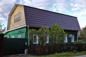Дом, где родился и жил Герой Советского Союза М.И. Быков, погибший при прорыве линии Маннергейма в 1940 году (Дмитриевская Слобода)