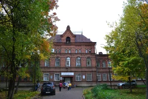 Здание богадельни имени А.И. Созыкина ("Красной больницы") (Воткинск)