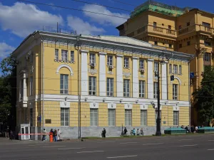 Зоологический и Ботанический институты (Арбат)