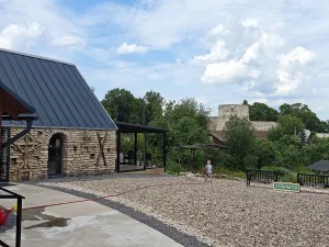 Жилой дом с сараем (Старый Изборск)