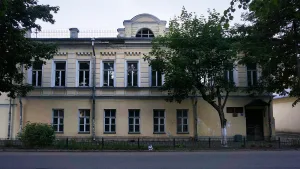 Жилой дом с лавкой, конторой, погребом и пекарней (Новая Ладога)