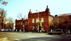 Здание Никольск-Уссурийской женской гимназии (Уссурийск)