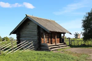 Амбар Судьина из деревни Липовицы (остров Кижи)