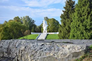 Ильинские рубежи, где в годы Великой Отечественной войны героически сражались курсанты Подольских пехотного и артиллерийского училищ (Ильинское)