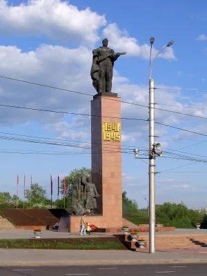Памятник Героям фронта и тыла в честь боевых и трудовых подвигов, проявленных ивановцами в ВОВ 1941-1945 гг. (Иваново)