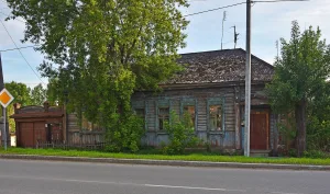 Здание, где с 10 октября по 2 декабря 1918 г. помещался штаб Путиловского стального кавалерийского полка (Кушва)