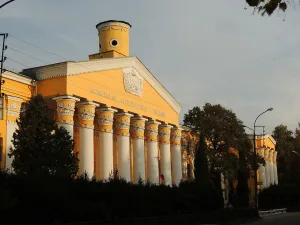 Здание лесотехнического института