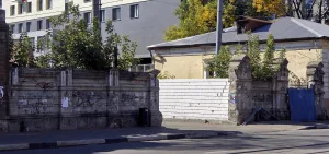Кирпичная ограда (Нижний Новгород)