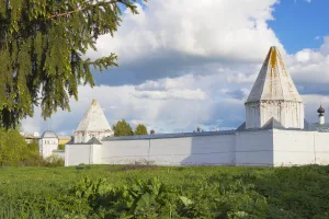 Стены с десятью башнями (стены и башни) (Суздаль)