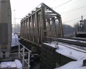Four bridges on three support