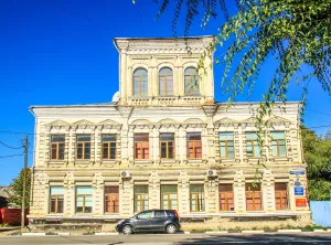 Училище имени Н.В. Гоголя и Ф.М. Достоевского (Благовещенск)