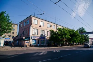 Торговое помещение и флигель купеческой семьи Бронниковых (Курган)