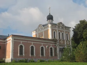 Церковь Троицы Живоначальной (Ознобишино)