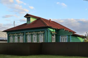 Дом, где родился и жил Герой Советского Союза Б.Ф. Модин, погибший при освобождении Крыма (Кольдино)