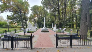 Братская могила советских воинов, погибших в годы Великой Отечественной войны (Болохово)