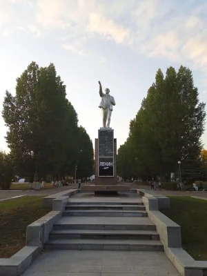 Памятник В. И. Ленину