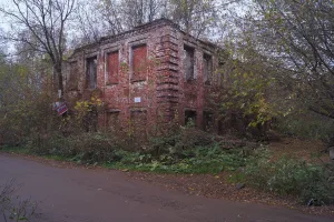 Здание производственного корпуса «светлицы», казармы для рабочих (Ярославль)