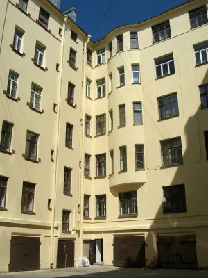 Дворовый флигель