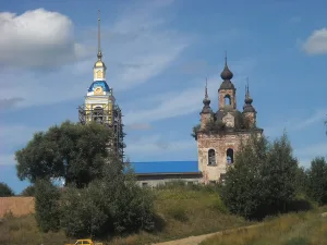 Церковь Казанской иконы Богородицы с приделами Усекновения Главы Иоанна Предтечи и святителя Николая Чудотворца