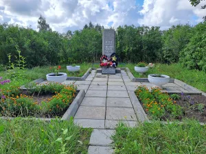 Братская могила советских воинов, погибших в борьбе с фашистами (Торошковичи)