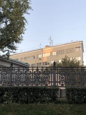 Чугунная ограда (Арбат)