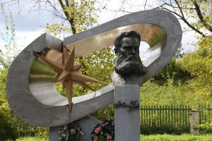 Памятный знак изобретателю электросварки Н.Н. Бенардосу (Лух)