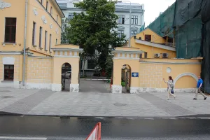 Пятницкая улица 18 c1 ограда