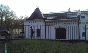 Кавказская улица 35, Здание рефрижератора