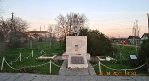 Братская могила советских воинов, погибших в период Сталинградской битвы