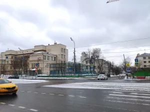 Русаковская улица 10 строения 1 6, Школа с обсерваторией