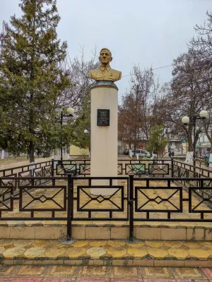 Памятник Народному поэту Тагиру Хурюгскому (Ахты)