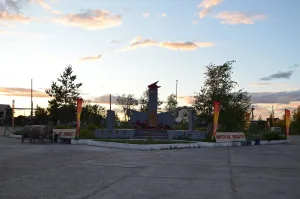 Памятник воинам-землякам (Сангар)