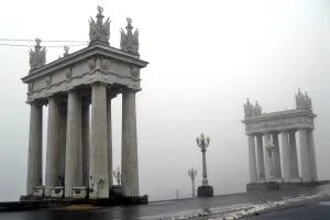 Пропилеи центральной лестницы (Центральный район)