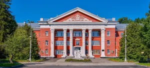 Здание главного корпуса бальнеологического курорта «Усть-Качка»