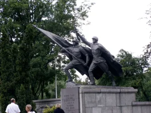 Памятник гвардейцам, павшим при штурме города и крепости Кёнигсберг в 1945 г. (Калининград)