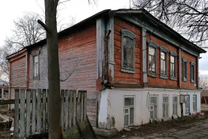 Место, где стоял дом, в котором родился создатель русского фарфора Д.И. Виноградов (1720-1758) (Суздаль)