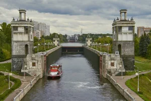 Шлюз № 8 канала им. Москвы