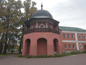 Западная башня (Дзержинский)